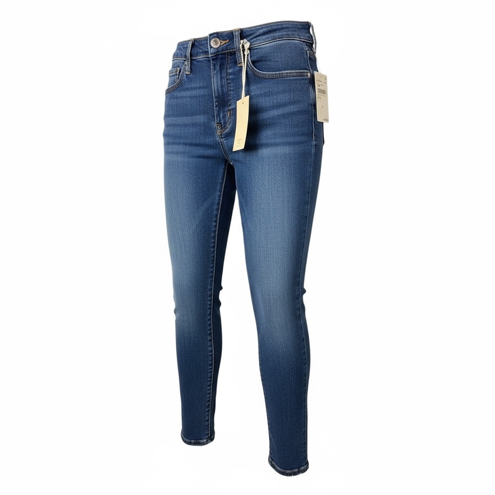 Blue Skinny Jeans with Medium Wash and Tapered Leg
